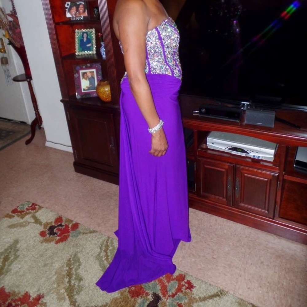 Strapless gown - Picture 4 of 7
